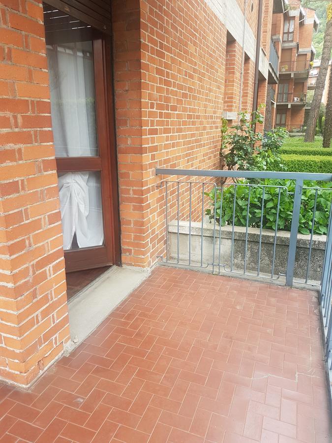 Appartamento Ai Pini Con Posto Auto Lecco Kültér fotó